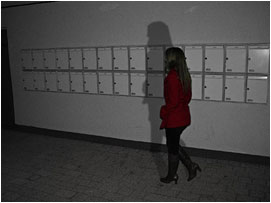 Jessica is seen walking in the dark through the backstreet